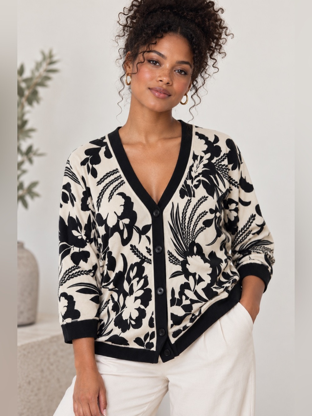 Judith Hart Collection Women’s XL Silk Blend Floral Cardigan Black Ivory Button